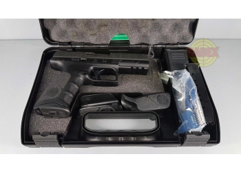 Pistolet Beretta APX 9x19 9 mm luger w walizce